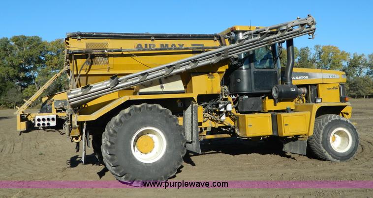 image for item H2367 2001 Ag-Chem 8104 Air Max self-propelled applicator