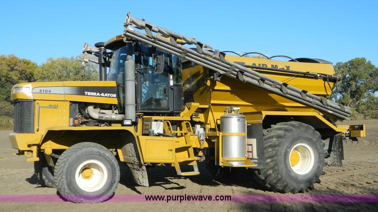 image for item H2367 2001 Ag-Chem 8104 Air Max self-propelled applicator
