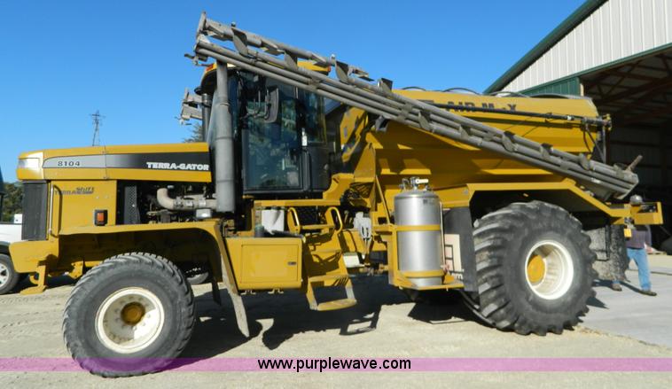 image for item H2367 2001 Ag-Chem 8104 Air Max self-propelled applicator