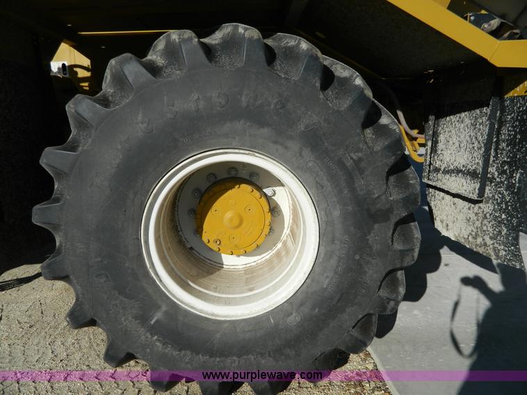 image for item H2367 2001 Ag-Chem 8104 Air Max self-propelled applicator