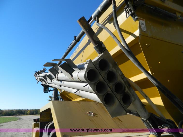 image for item H2367 2001 Ag-Chem 8104 Air Max self-propelled applicator