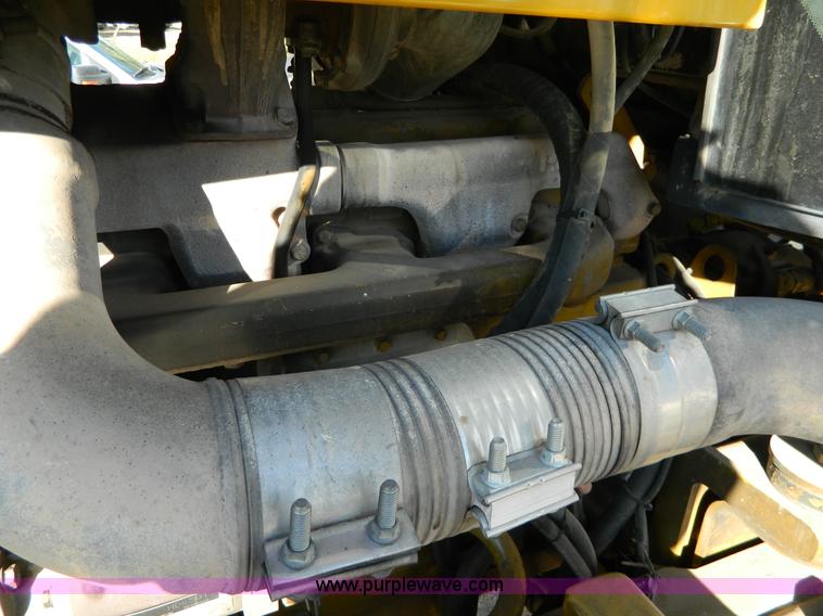 image for item H2367 2001 Ag-Chem 8104 Air Max self-propelled applicator