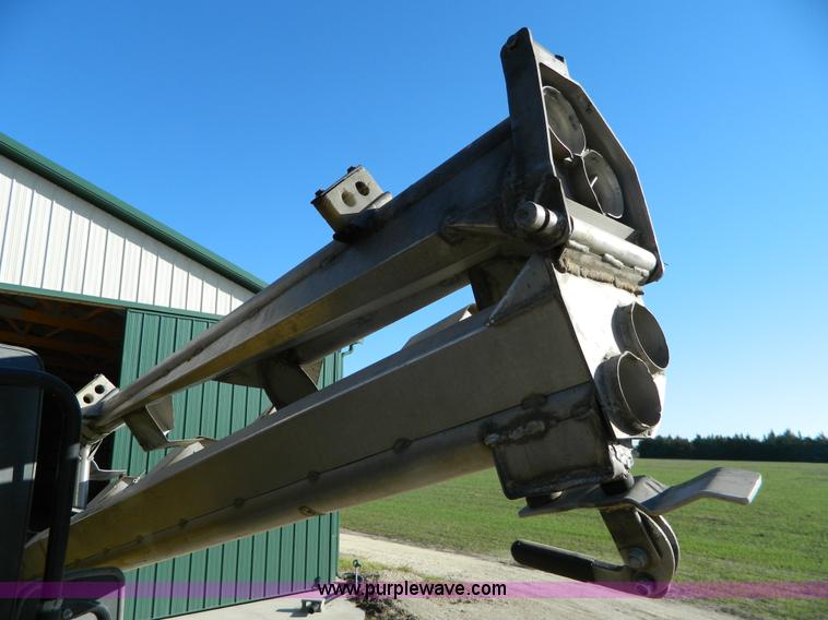 image for item H2367 2001 Ag-Chem 8104 Air Max self-propelled applicator