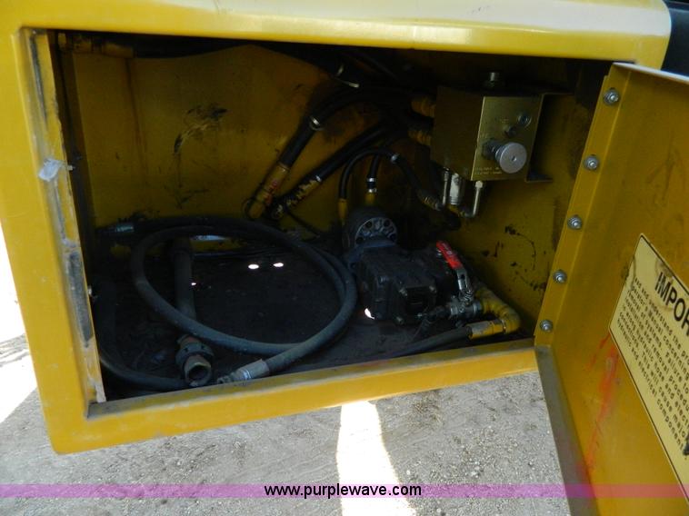 image for item H2367 2001 Ag-Chem 8104 Air Max self-propelled applicator