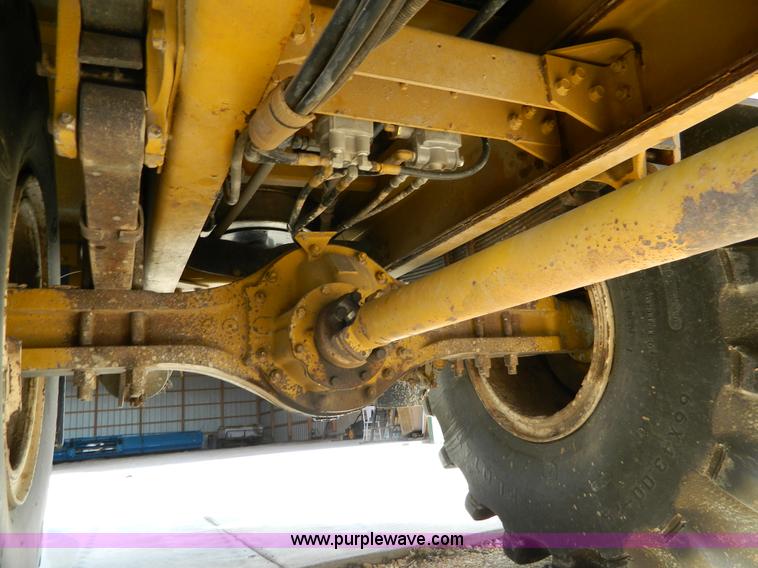 image for item H2367 2001 Ag-Chem 8104 Air Max self-propelled applicator