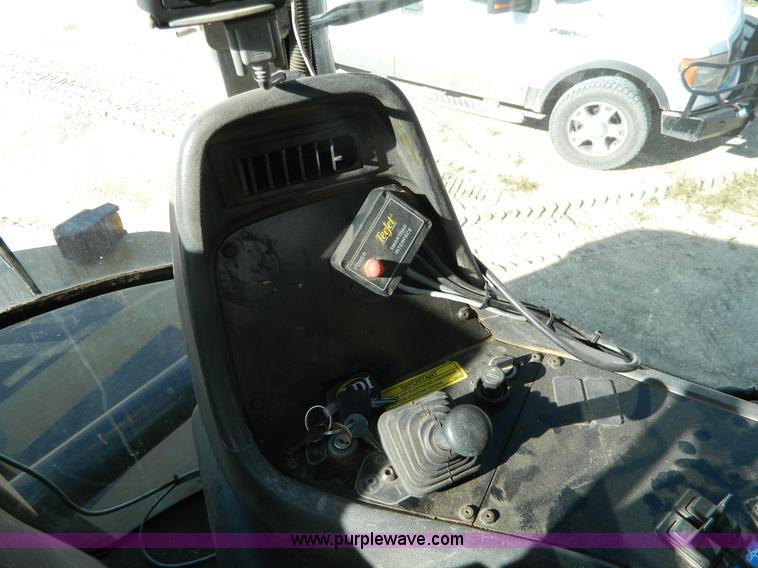 image for item H2367 2001 Ag-Chem 8104 Air Max self-propelled applicator