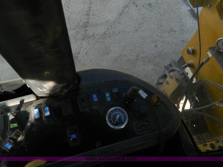 image for item H2367 2001 Ag-Chem 8104 Air Max self-propelled applicator