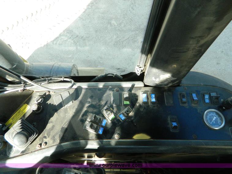 image for item H2367 2001 Ag-Chem 8104 Air Max self-propelled applicator