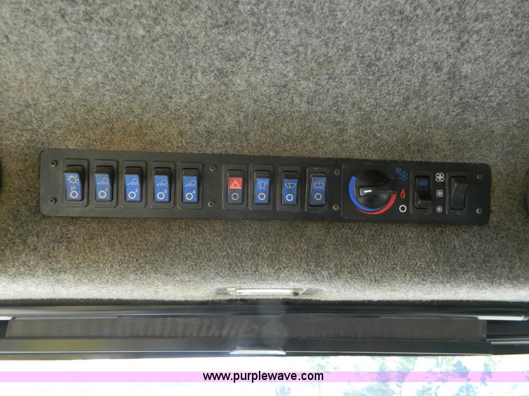 image for item H2367 2001 Ag-Chem 8104 Air Max self-propelled applicator