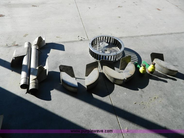 image for item H2367 2001 Ag-Chem 8104 Air Max self-propelled applicator