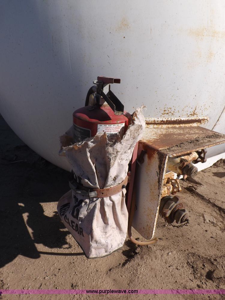 image for item H9016 Arrow Tank Manufacturing propane tank