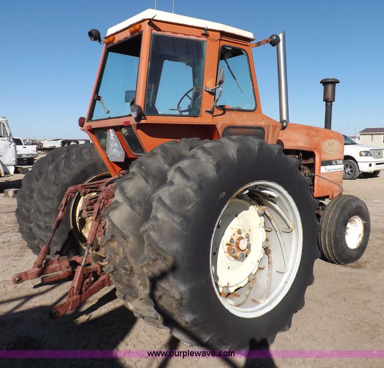 image for item H9021 1976 Allis Chalmers 7040 tractor