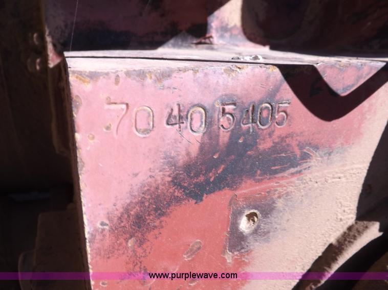 image for item H9021 1976 Allis Chalmers 7040 tractor