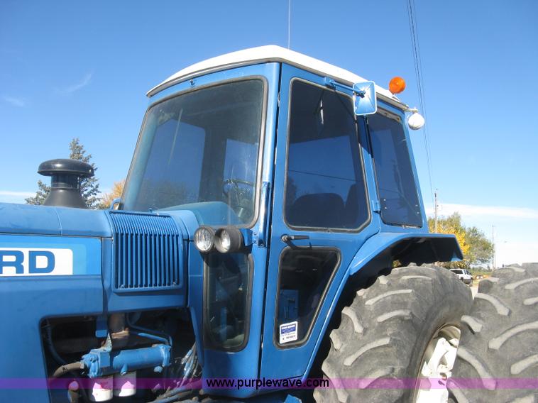 image for item H9373 1979 Ford TW30 tractor