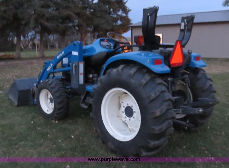 image for item I5921 2001 New Holland TC35 MFWD tractor