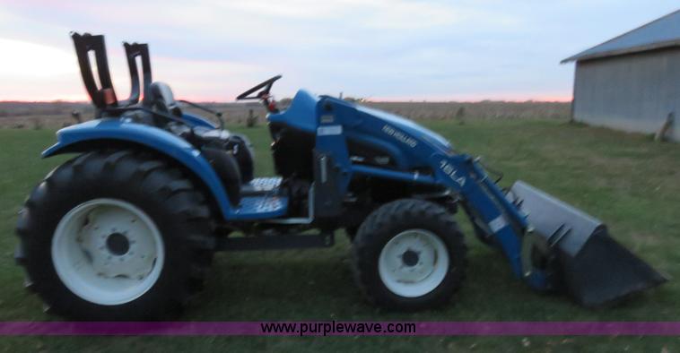 image for item I5921 2001 New Holland TC35 MFWD tractor