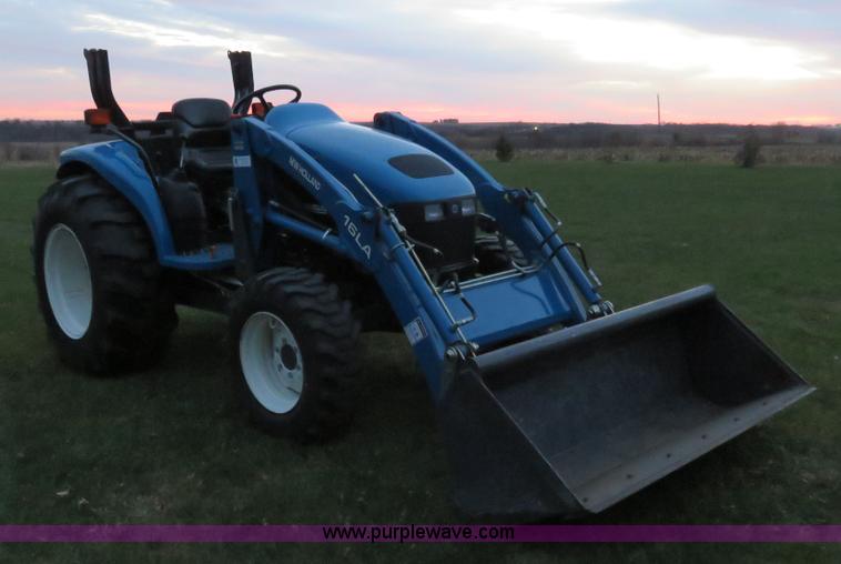 image for item I5921 2001 New Holland TC35 MFWD tractor