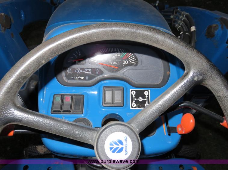 image for item I5921 2001 New Holland TC35 MFWD tractor