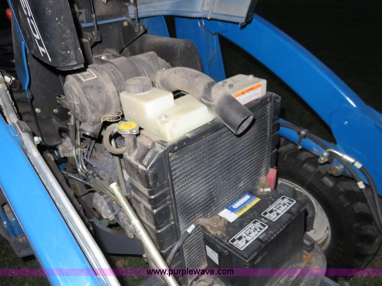 image for item I5921 2001 New Holland TC35 MFWD tractor