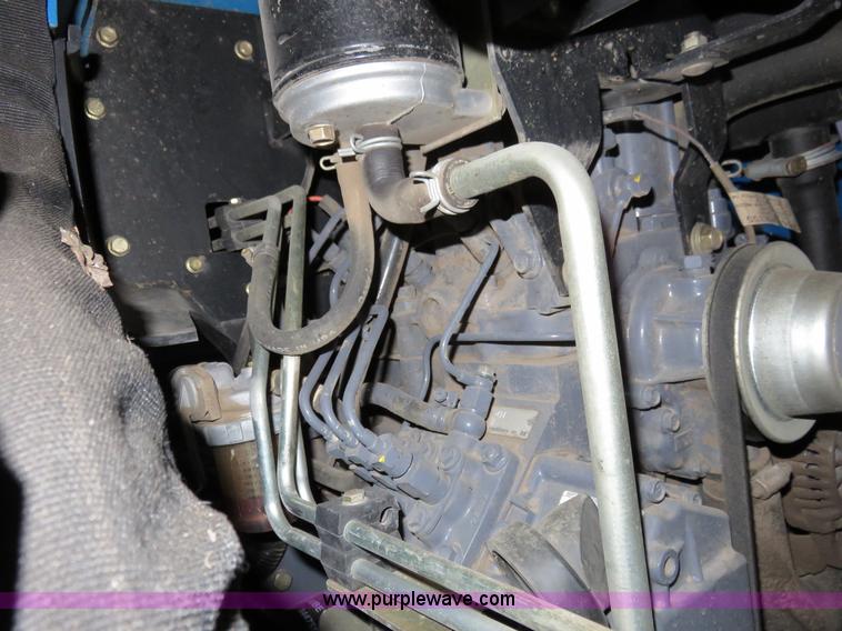 image for item I5921 2001 New Holland TC35 MFWD tractor