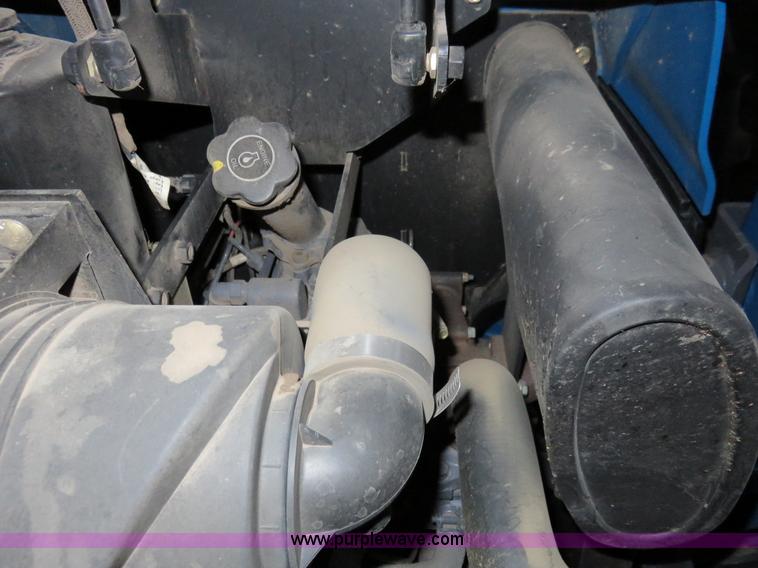 image for item I5921 2001 New Holland TC35 MFWD tractor