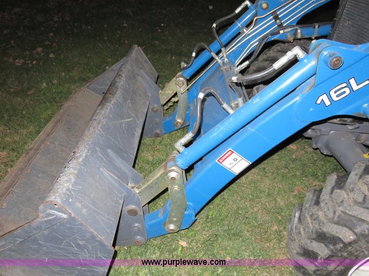 image for item I5921 2001 New Holland TC35 MFWD tractor