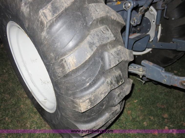 image for item I5921 2001 New Holland TC35 MFWD tractor