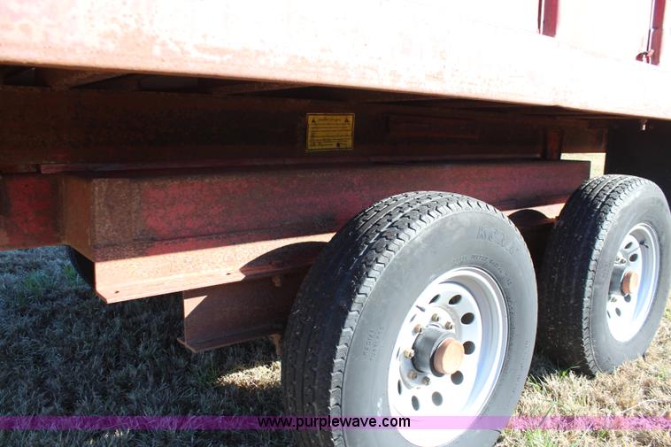 image for item I5992 1988 Donahue double axle hydraulic dump trailer