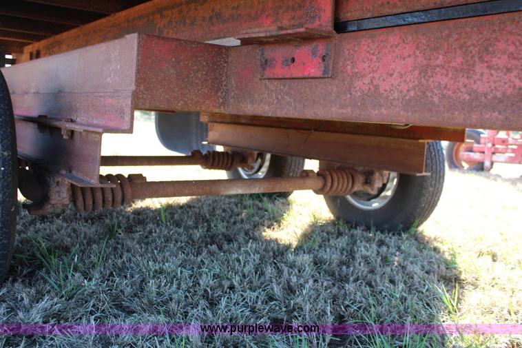 image for item I5992 1988 Donahue double axle hydraulic dump trailer