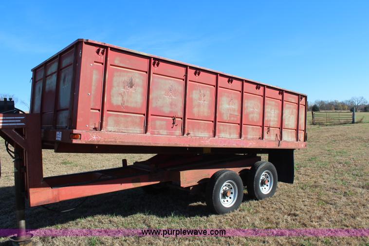 image for item I5992 1988 Donahue double axle hydraulic dump trailer