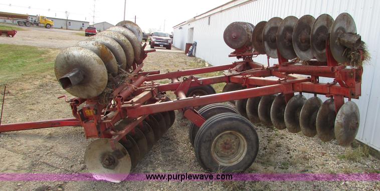 image for item I6003 Massey-Ferguson 620 disk