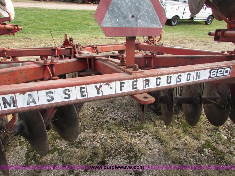 image for item I6003 Massey-Ferguson 620 disk