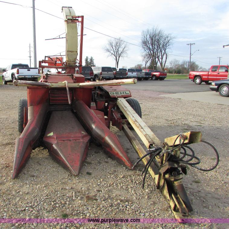 image for item I6005 Gehl C13 two row corn chopper