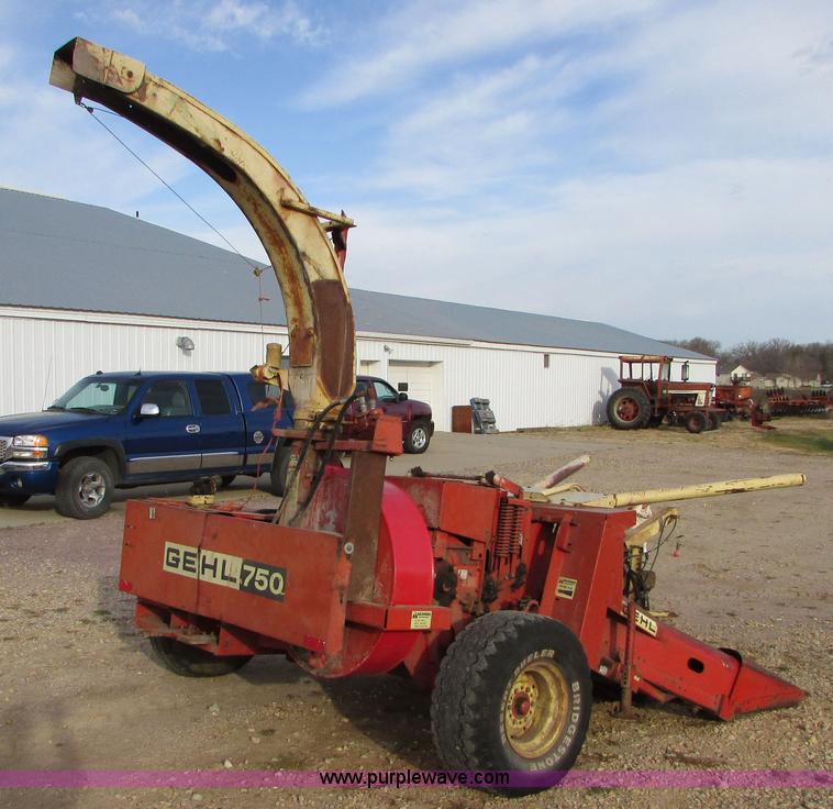 image for item I6005 Gehl C13 two row corn chopper