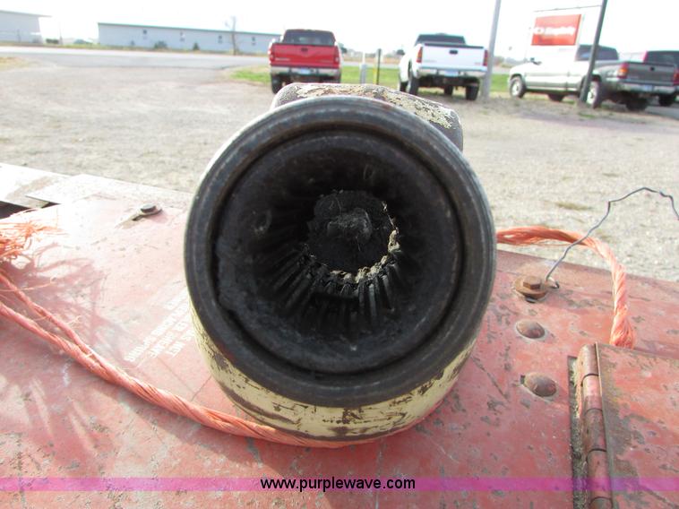 image for item I6005 Gehl C13 two row corn chopper