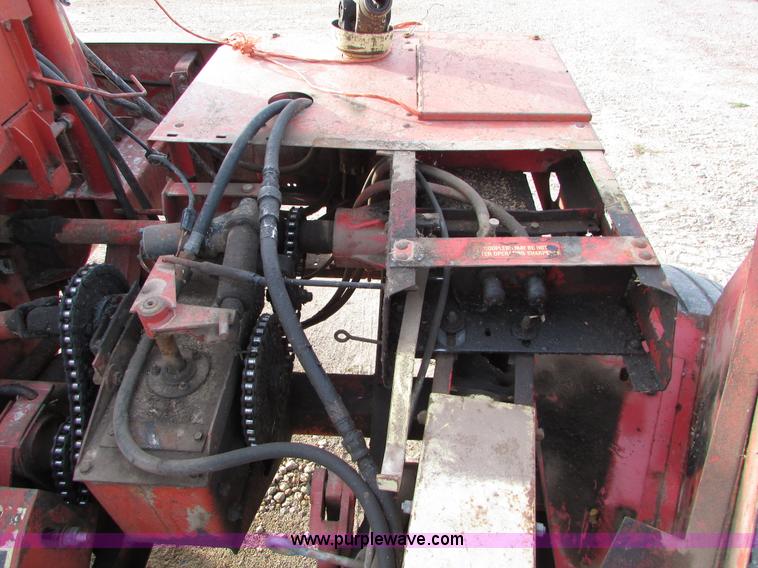 image for item I6005 Gehl C13 two row corn chopper
