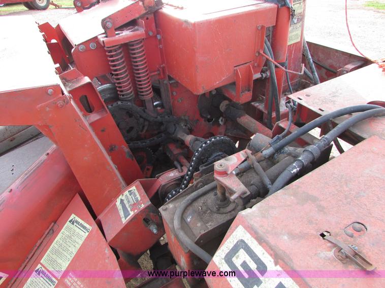 image for item I6005 Gehl C13 two row corn chopper