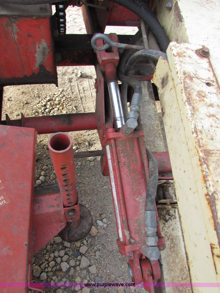 image for item I6005 Gehl C13 two row corn chopper