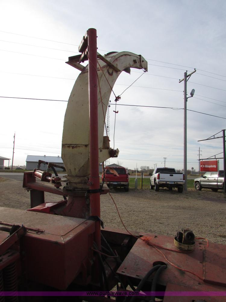 image for item I6005 Gehl C13 two row corn chopper