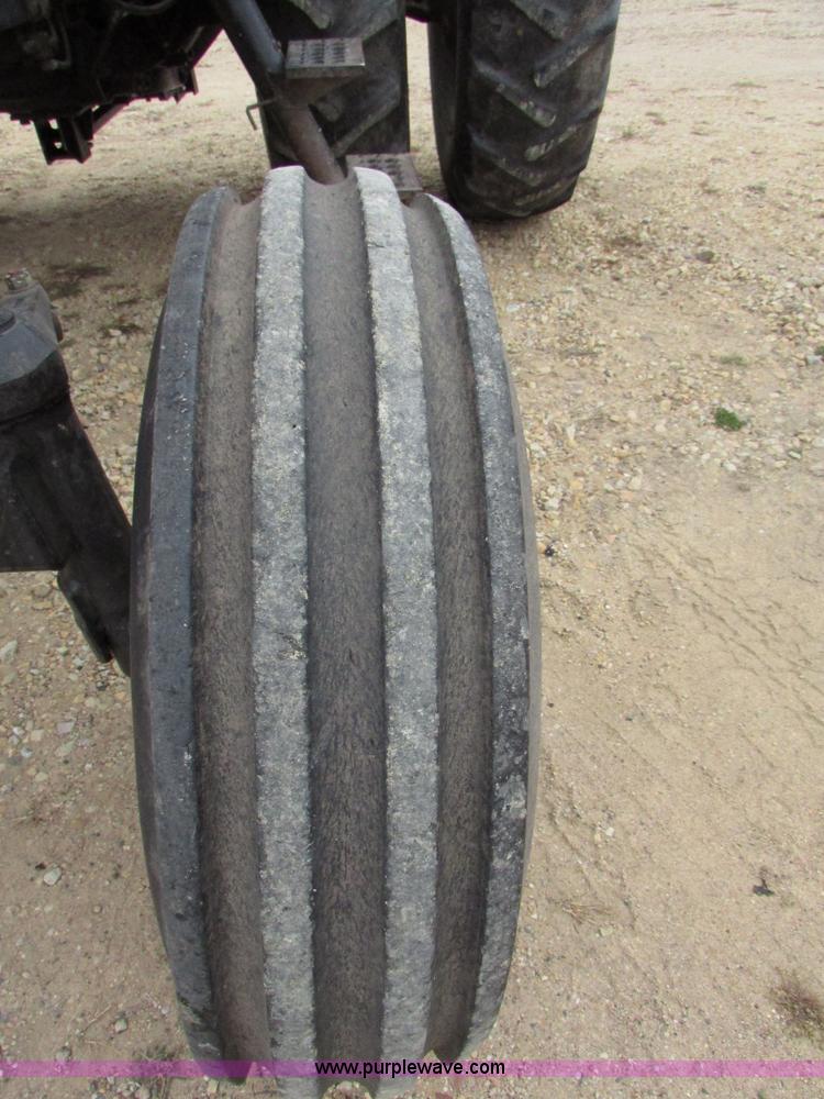 image for item I6011 1984 Case IH 2294 tractor