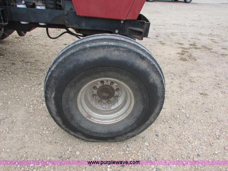 image for item I6011 1984 Case IH 2294 tractor