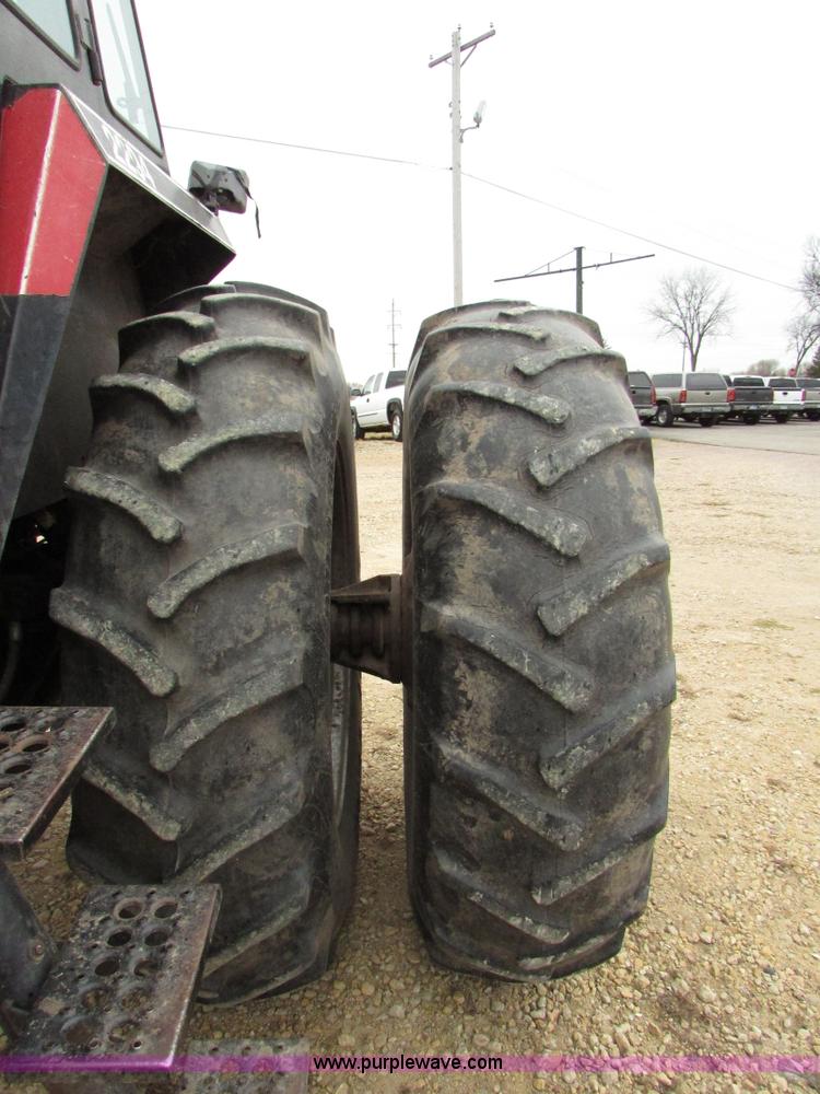 image for item I6011 1984 Case IH 2294 tractor