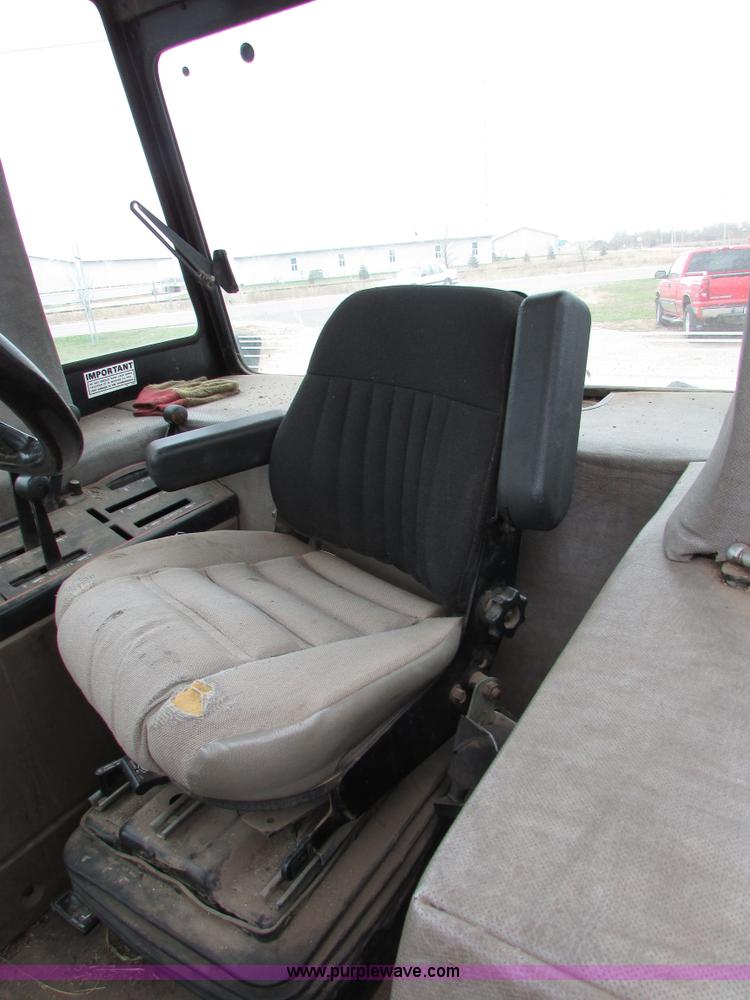 image for item I6011 1984 Case IH 2294 tractor