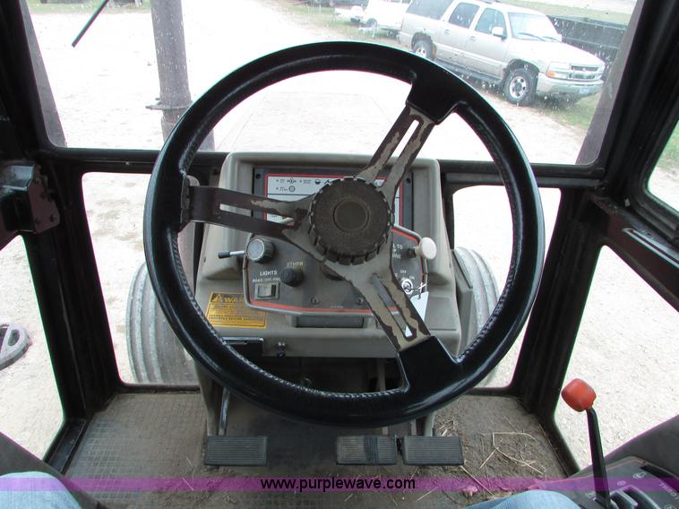 image for item I6011 1984 Case IH 2294 tractor