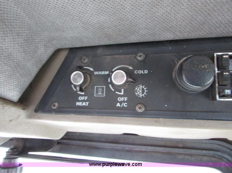 image for item I6011 1984 Case IH 2294 tractor