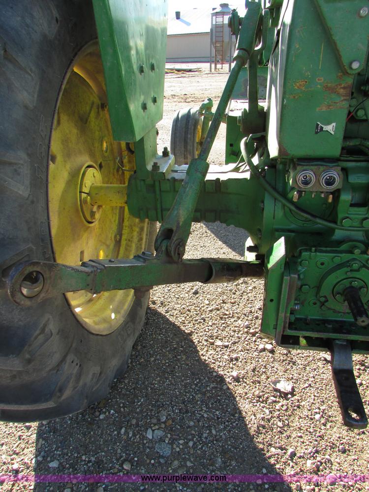 image for item I6727 John Deere 3010 tractor