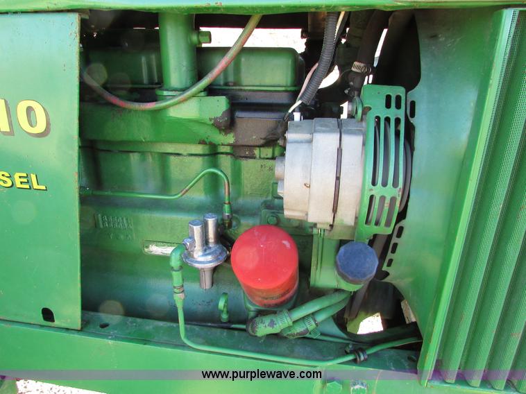 image for item I6727 John Deere 3010 tractor