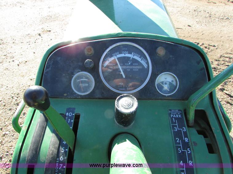 image for item I6727 John Deere 3010 tractor