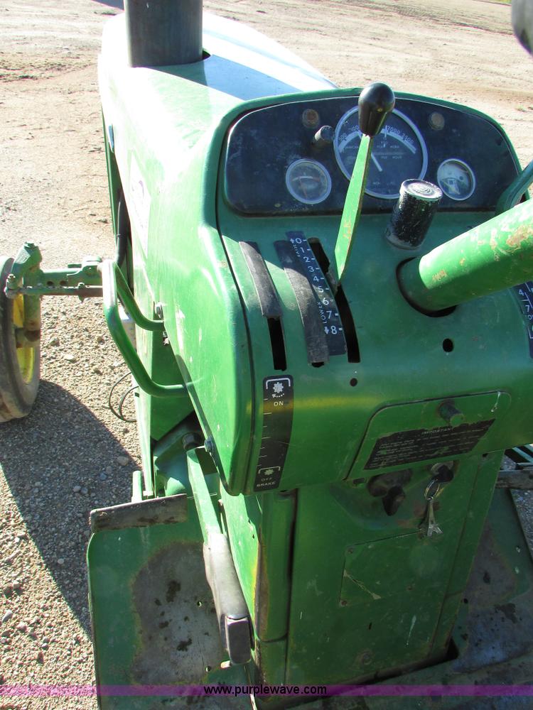 image for item I6727 John Deere 3010 tractor