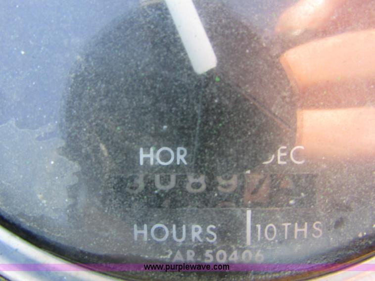 image for item I6727 John Deere 3010 tractor